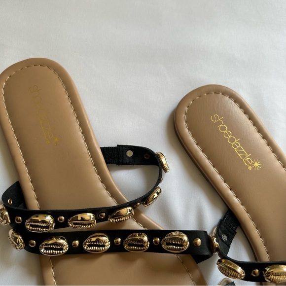 Shoedazzle | Golden Seashells Embellished Thong Sandals - Picture 3 of 9